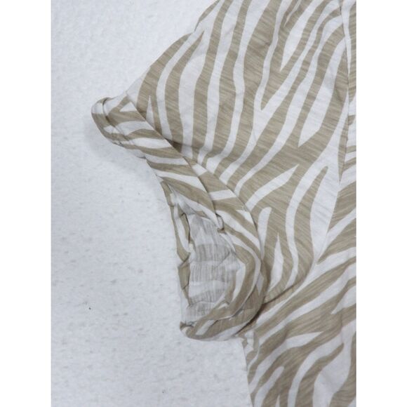 NWT Anthropologie T.La Lars Classic V-Neck Animal Print Small Lightweight Tshirt - Picture 8 of 10